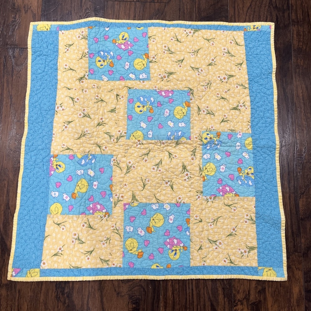 Tweety Bird Baby Quilt Looney Tunes 30x30" Blanket‎